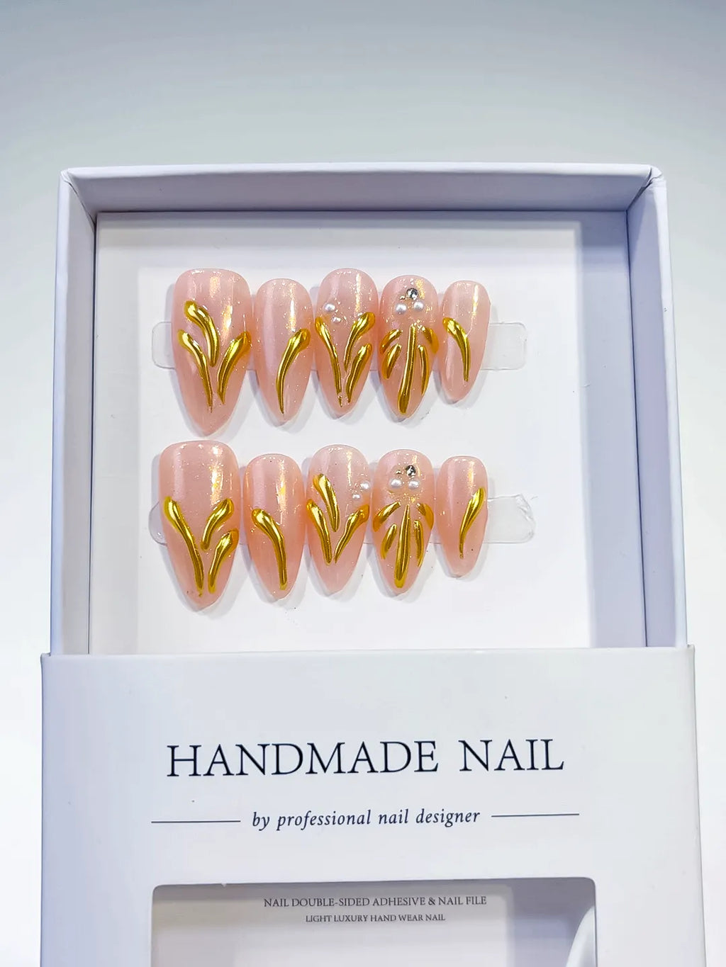 D289 - Medium Nude Gold Almond Metallic Rhinestone