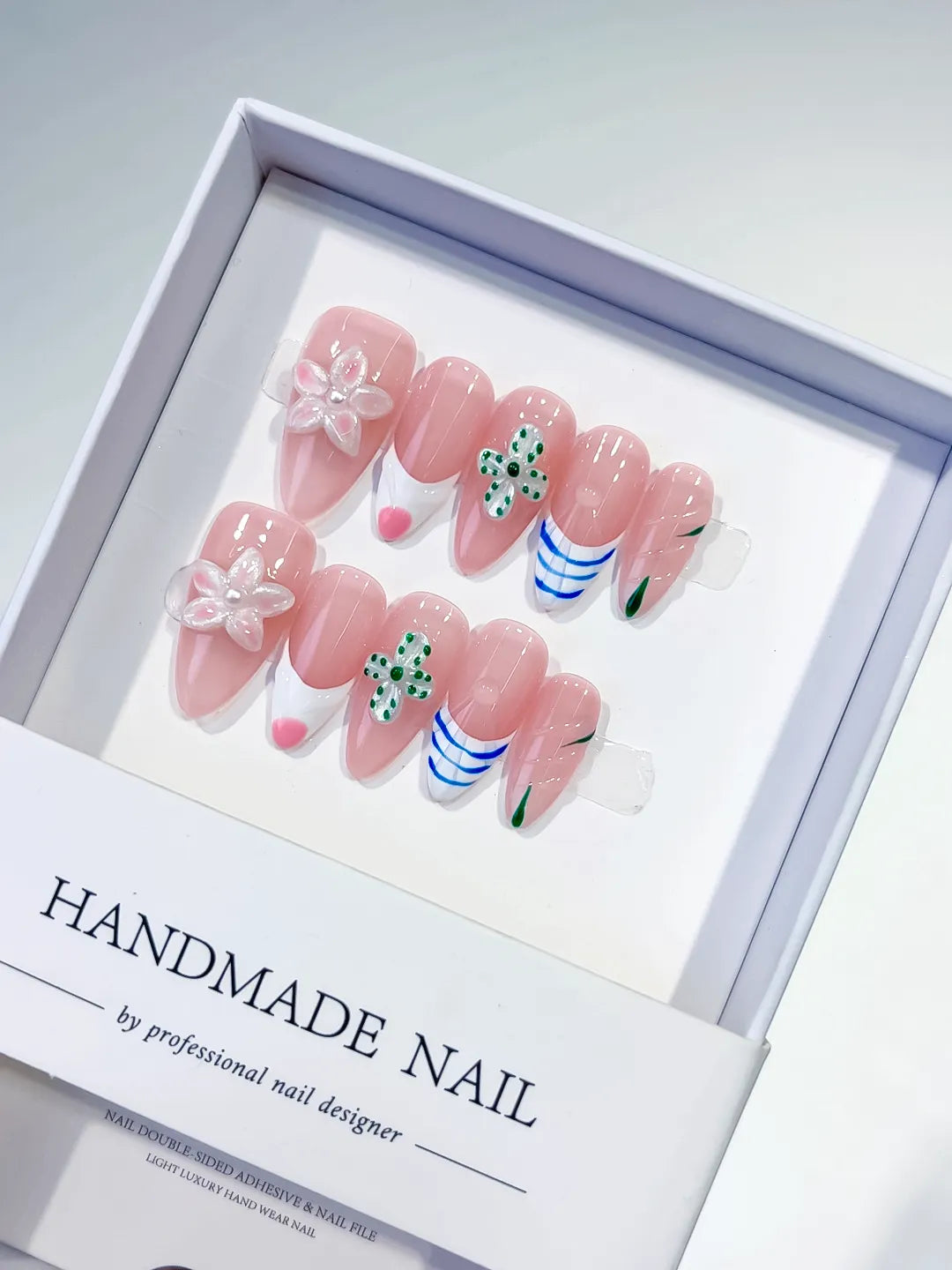 D292 - Medium Pink White Almond Abstract Flower Heart