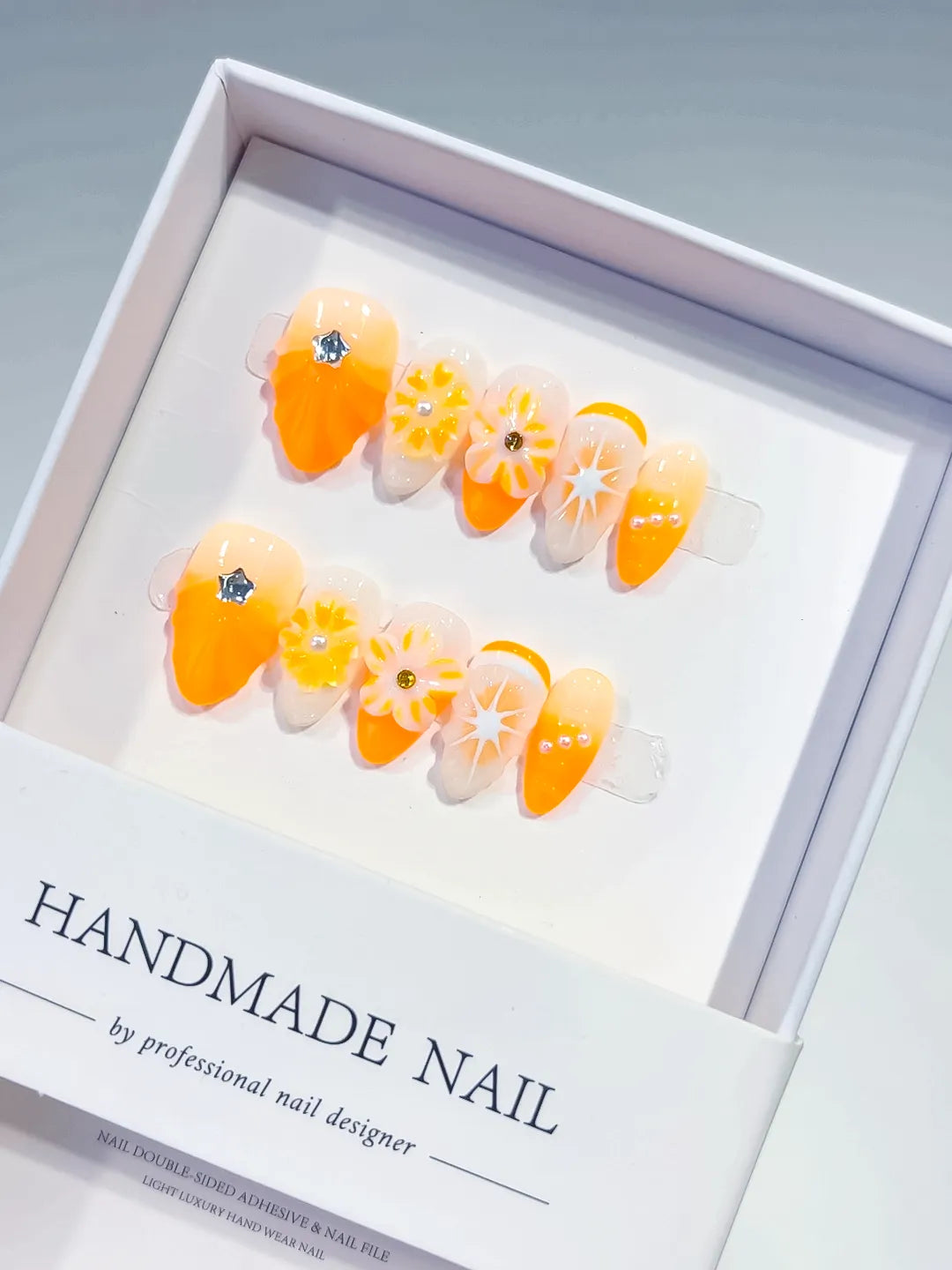 D299 - Medium Orange White Almond Floral Flower