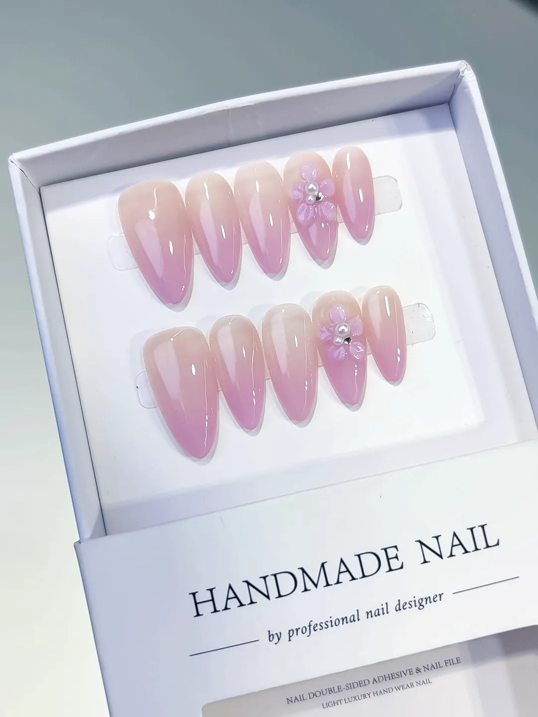 C444 - Medium Pink Nude Almond Ombre Flower